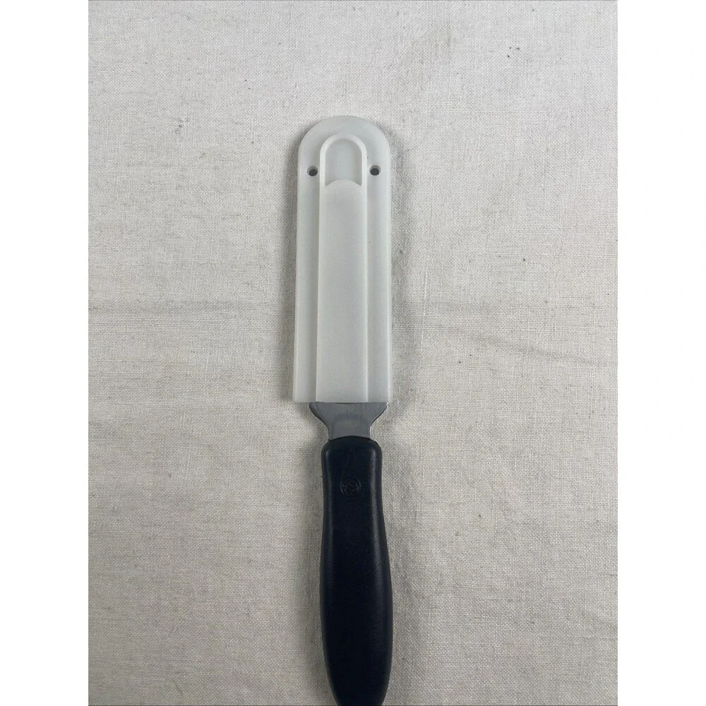 Pampered Chef Stainless Steel Cheese Knife Slicer Spreader with Blade Cover